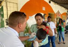 Caruaru vacina mais de 10 mil animais no primeiro dia da Campanha Antirrábica 2025