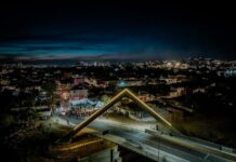 “Estamos trabalhando bastante para continuar avançando”, destacou o prefeito de Caruaru, Rodrigo Pinheiro, durante a inauguração da Ponte Anastácio Rodrigues