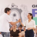 Joãozinho Tenório participa da tradicional subida no Morro da Conceição e acompanha governadora Raquel Lyra em Caruaru