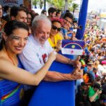 No Galo da Madrugada, governadora Raquel Lyra recebe o presidente Lula e destaca força do Carnaval de Pernambuco