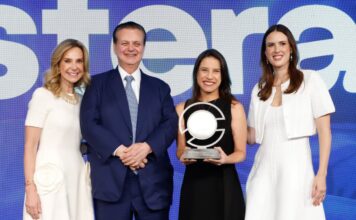 Em reconhecimento nacional, governadora Raquel Lyra recebe Prêmio Mulheres Exponenciais 2026 e defende políticas públicas para população feminina