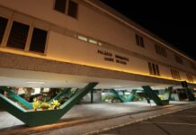 Prédios públicos municipais de Caruaru recebem iluminação especial em apoio ao Maio Laranja