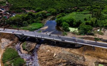 Prefeito Rodrigo Pinheiro entrega Ponte José Gonzaga Simões em tempo recorde no Alto do Moura