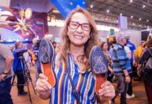 Débora Almeida prestigia abertura da 26ª FENEARTE no Centro de Convenções, em Olinda