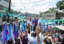 Raquel faz caminhada na Zona Norte do Recife: “A gente não vai descansar enquanto quem mora aqui não tiver o direito de viver em uma habitação sem medo da chuva”