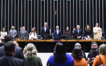 Fernando Monteiro realiza homenagem do Congresso Nacional aos 35 anos da TV Asa Branca
