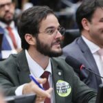 Túlio Gadêlha articula com Omar Aziz avanço da votação pelo fim da escala 6×1