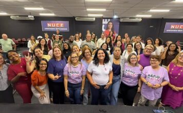 Professora Ana Lúcia debate educação especial em encontro com lideranças de Pernambuco