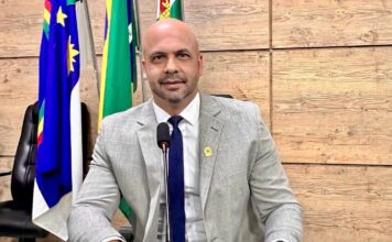 Anderson Correia celebra pedido atendido de novas ambulâncias para Caruaru