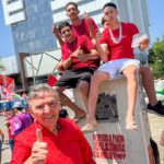 Zé Queiroz participa do desfile de Sete de Setembro em Caruaru e destaca importância da participação política