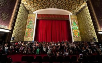 Governo de Pernambuco promove sessão de cinema acessível para centenas de pessoas em alusão ao Dia Nacional de Luta da Pessoa com Deficiência