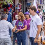 Débora Almeida realiza caminhada no comércio de Caruaru e atos políticos em Lajedo
