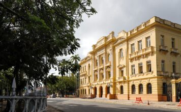 Governo do Pernambuco transfere ponto facultativo do Dia do Servidor Público Estadual